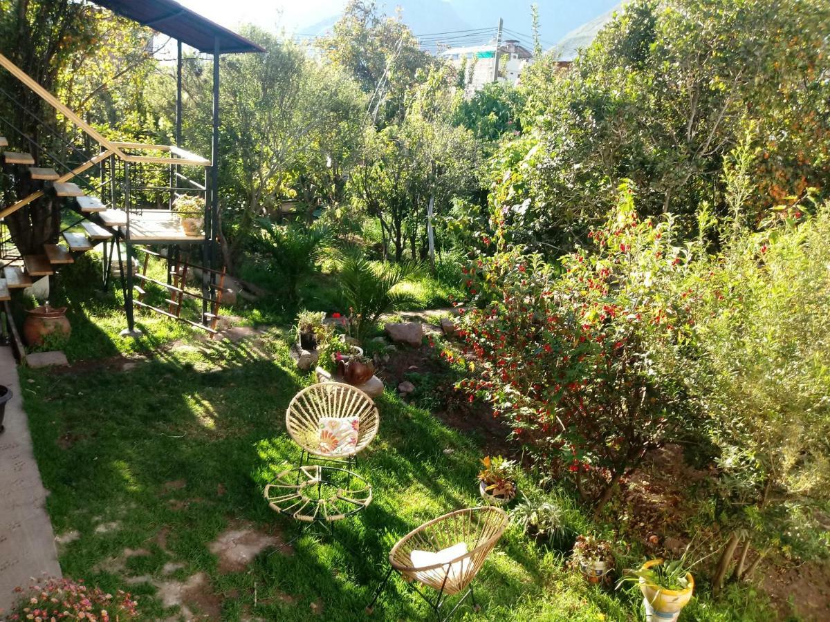 Hospedaje Venka Urubamba Hotel Exterior photo